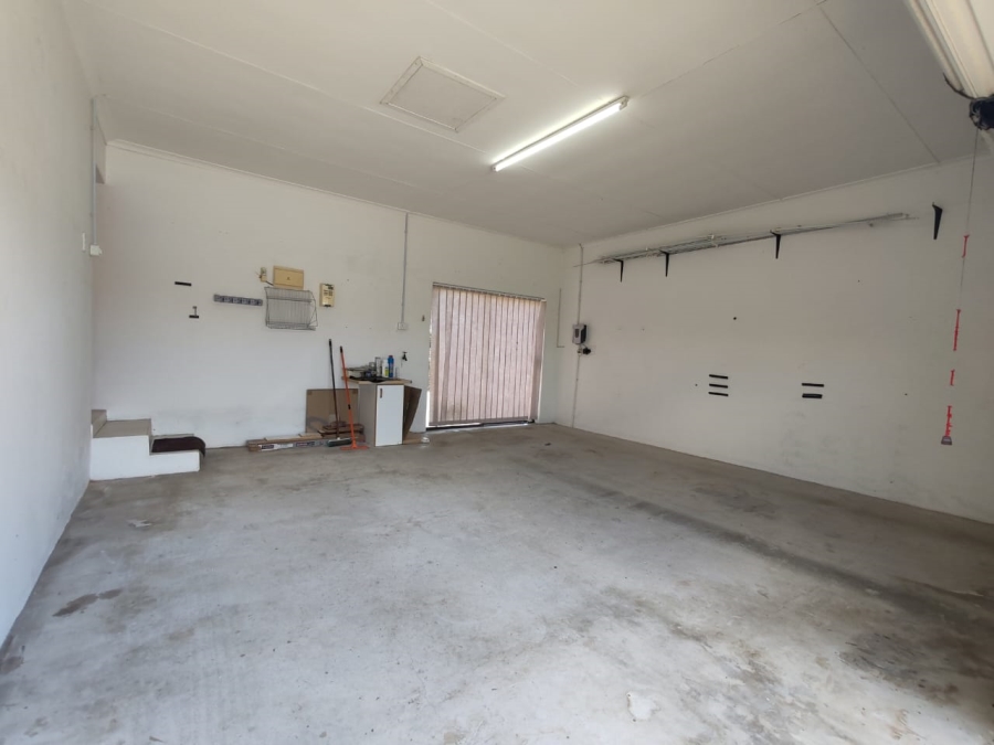  Bedroom Property for Sale in Sherwood Eastern Cape